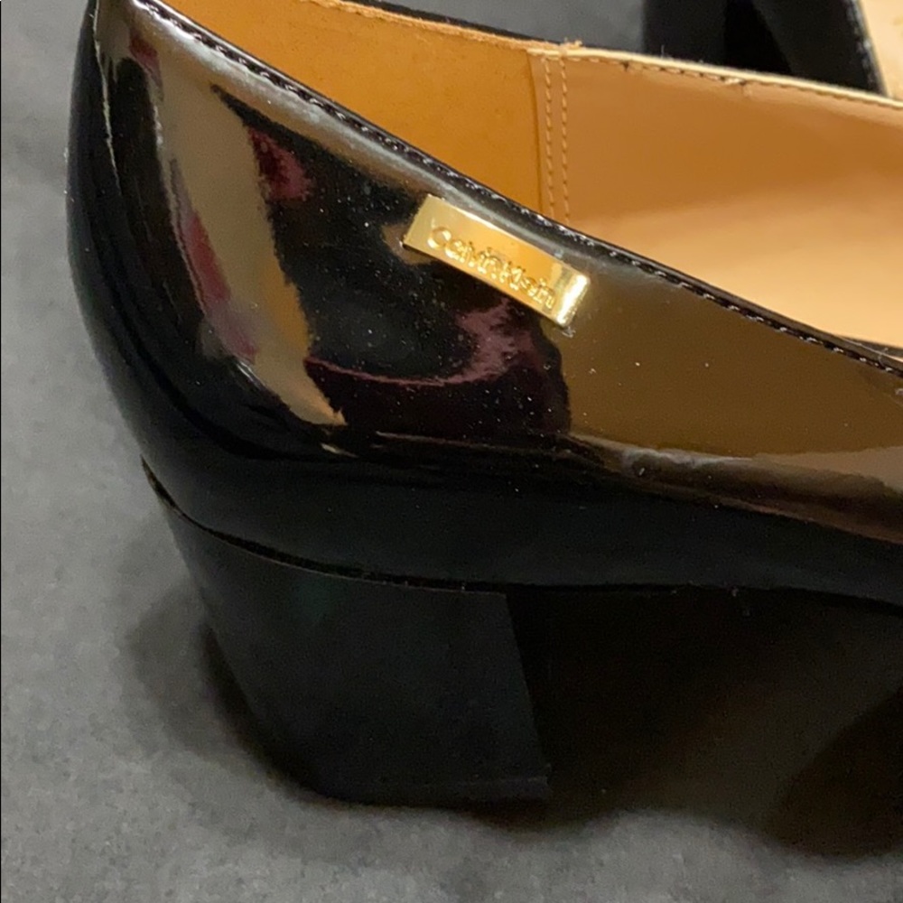NEW - Calvin Klein Patent Leather Shoes - Picture 3 of 3